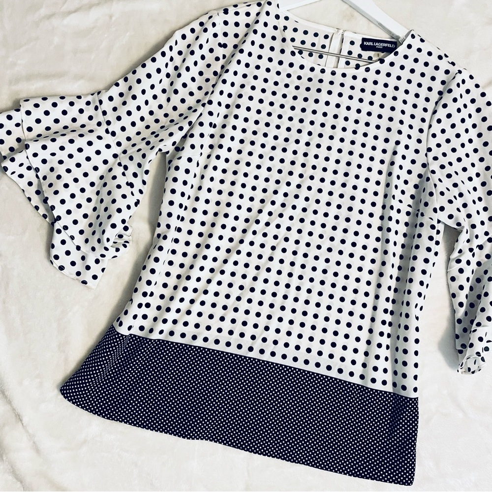 🔴 5 for $25! Karl Lagerfeld White/Black Pokapot Print Top